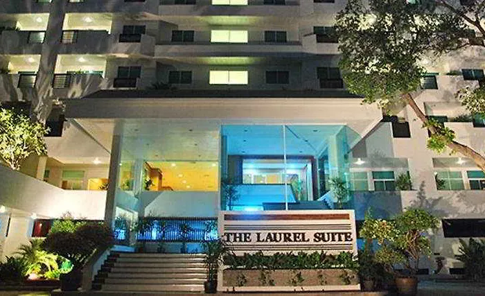 Laurel 3*